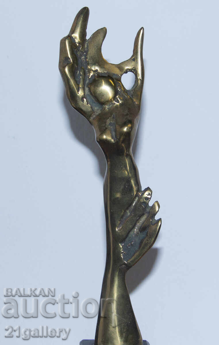 Παράδοση Αυθεντικό χάλκινο γλυπτό, αφηρημένο ειδώλιο