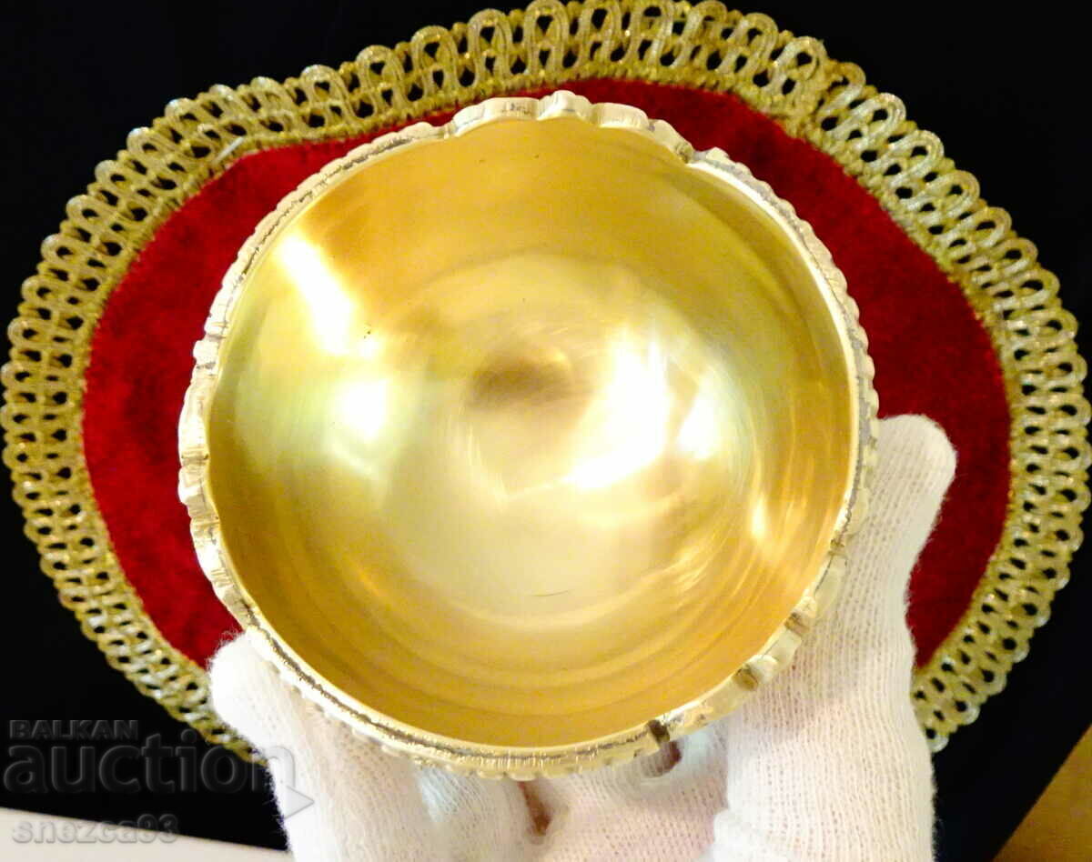 Бронзов съд,купичка за ядки. с цена 19.00 лв. | € 9.71