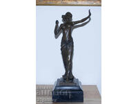 Art Nouveau, sculptură veche din bronz, statuie femeie