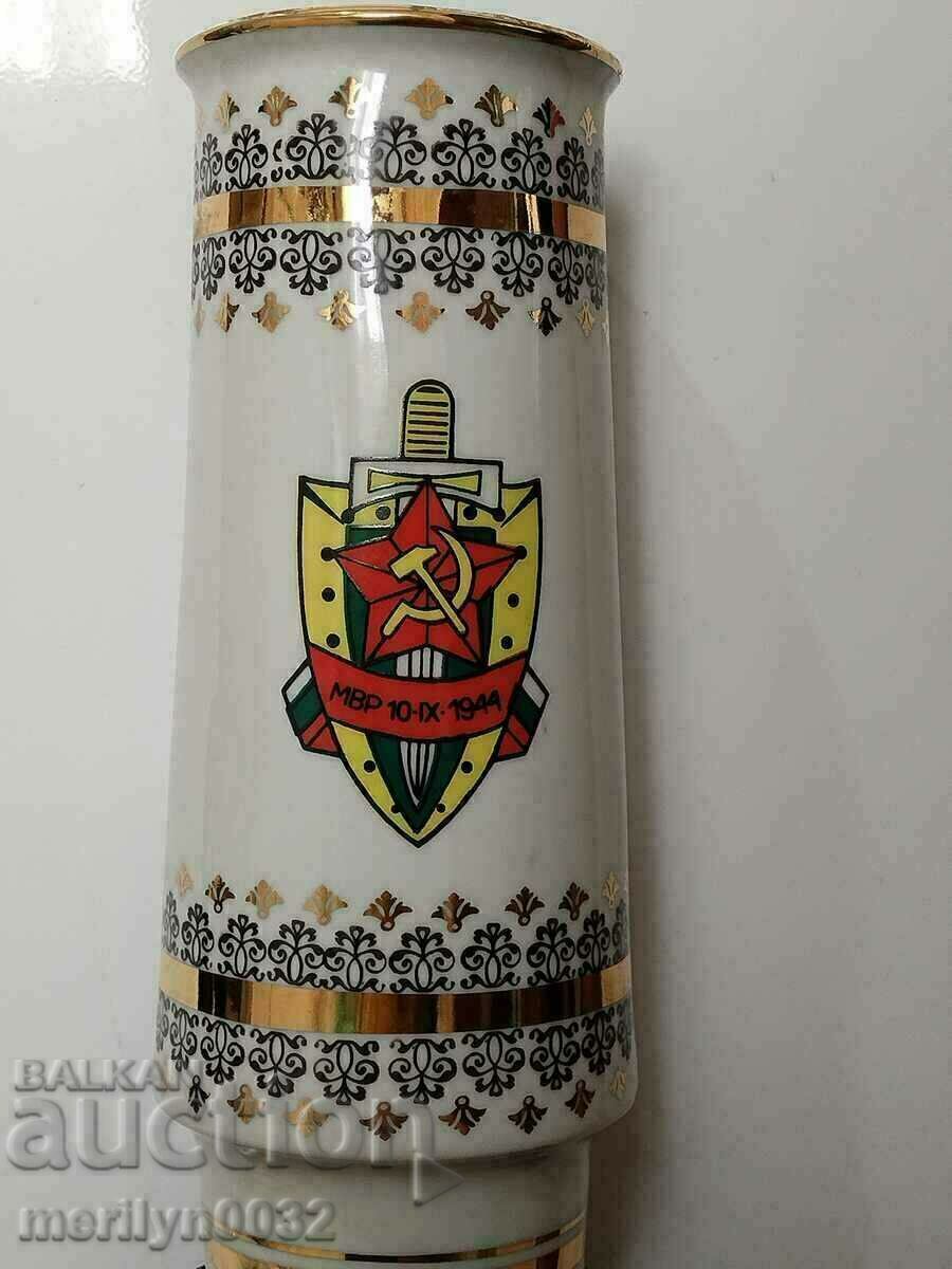 Old Award Vase Porcelain SHIELD 1982 year MNO NRB - 7 Old Award Vase Porcelain SHIELD 1982 year MNO NRB - 7