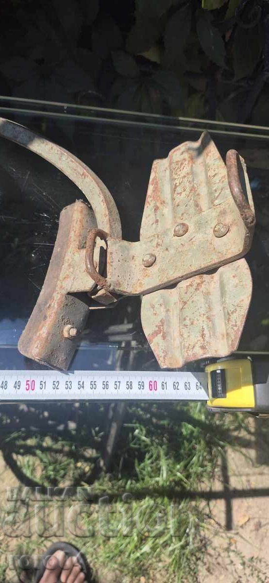 Аукцион СТАРИ МОНТЬОРСКИ КЪНКИ  ЗА КАТЕРЕНЕ ПО СТЪЛБ