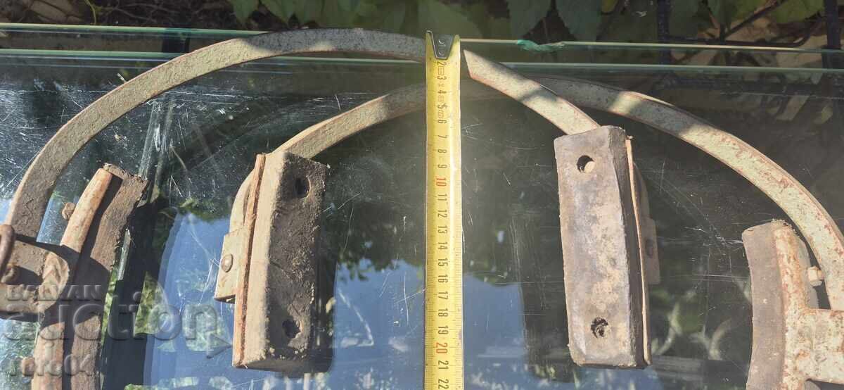 Livrarea PATINE VECHI DE INSTALATOR PENTRU URCARE PE SCARĂ