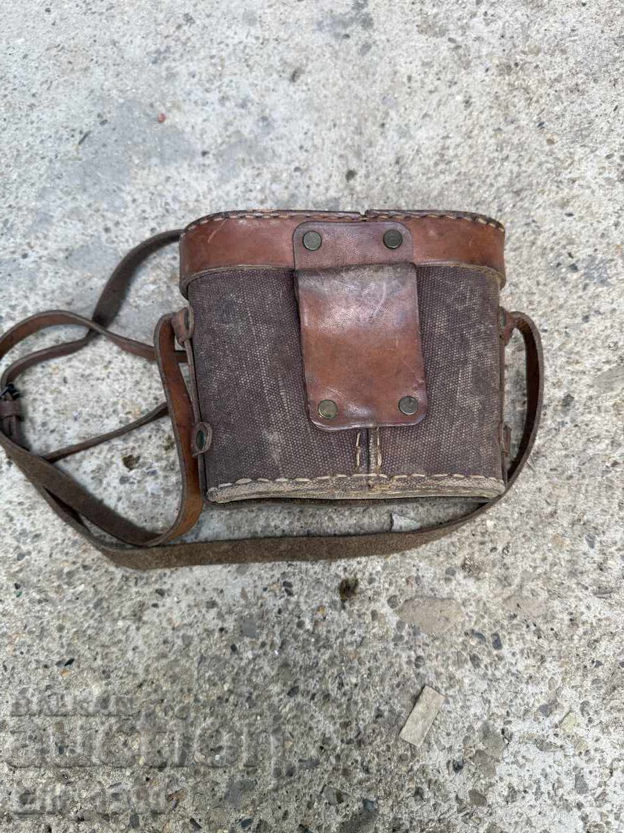 Auction  WWII Army Binocular Case