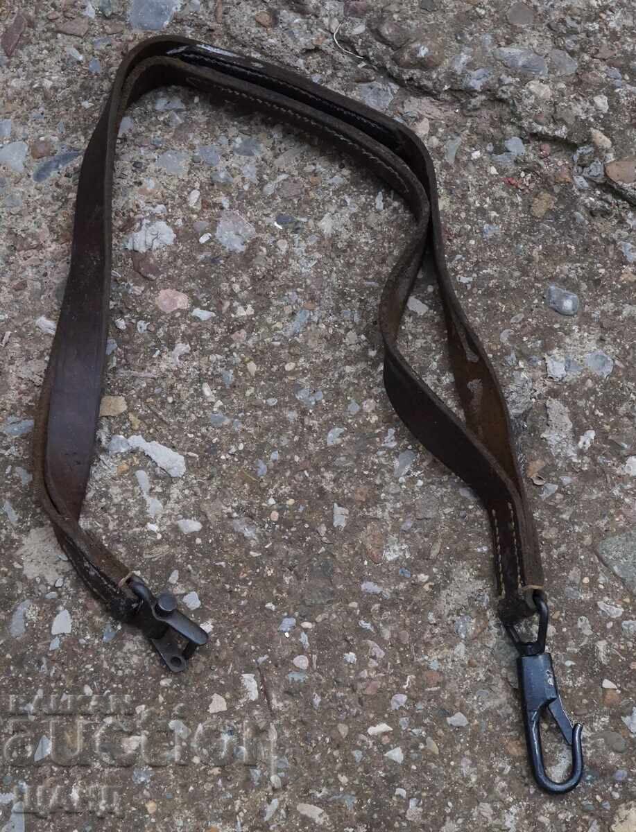 Παλιό δερμάτινο λουράκι, λουράκι για πολυβόλο τουφέκι με τιμή 20.00 BGN | € 10.23