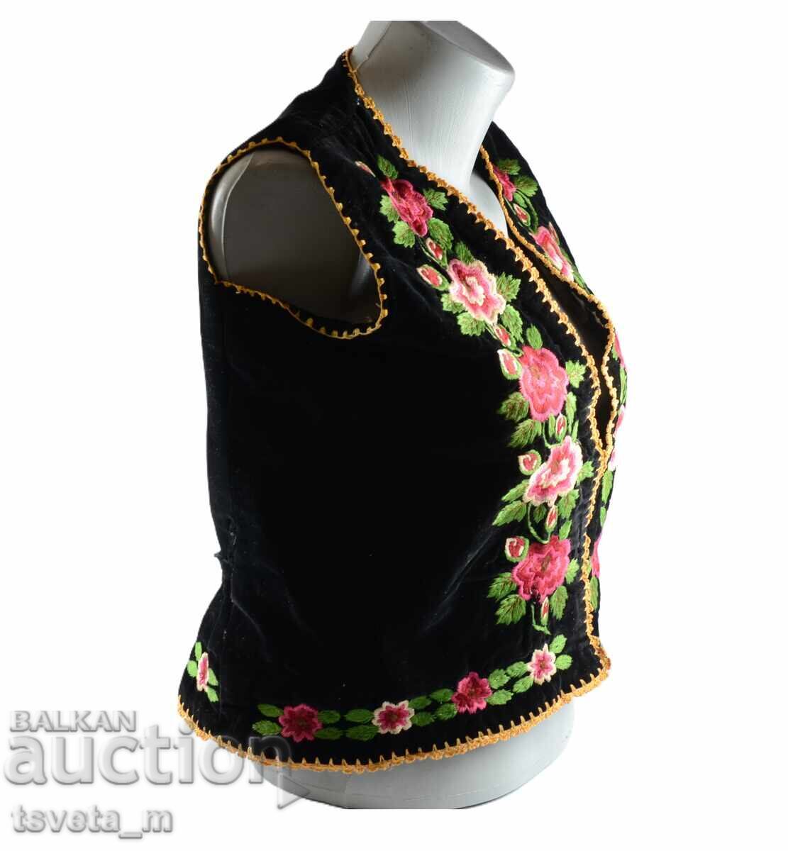 Παράδοση Γυναικείο γιλέκο από βελούδο με κέντημα, παραδοσιακή φορεσιά Παράδοση Γυναικείο γιλέκο από βελούδο με κέντημα, παραδοσιακή φορεσιά