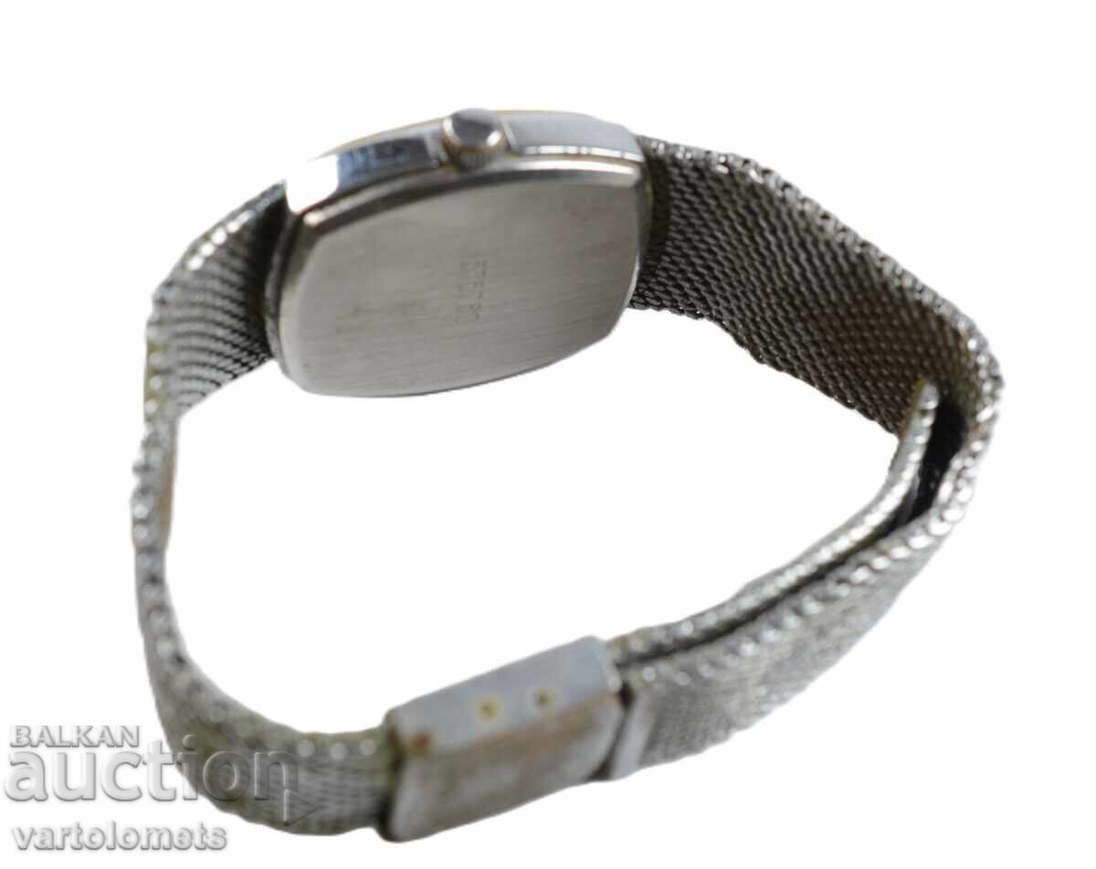 Доставка на Дамски часовник ЛЪЧ СССР - работи Доставка на Дамски часовник ЛЪЧ СССР - работи