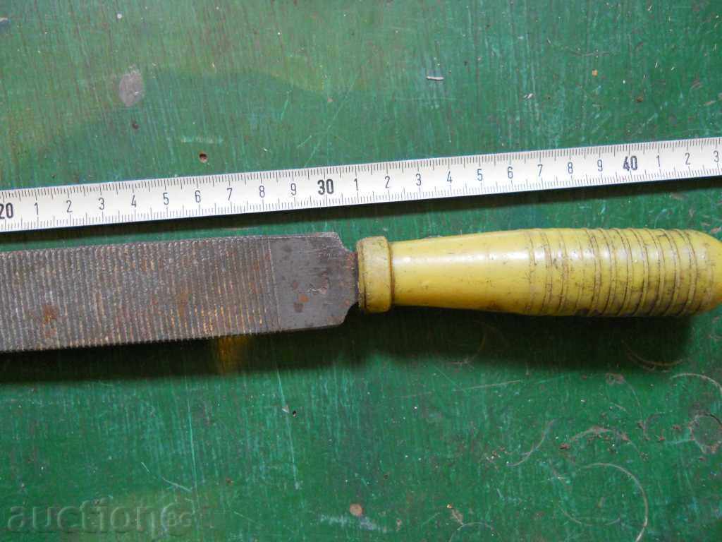 Шлосерска пила - плоска (голяма) с цена 8.00 лв. | € 4.09