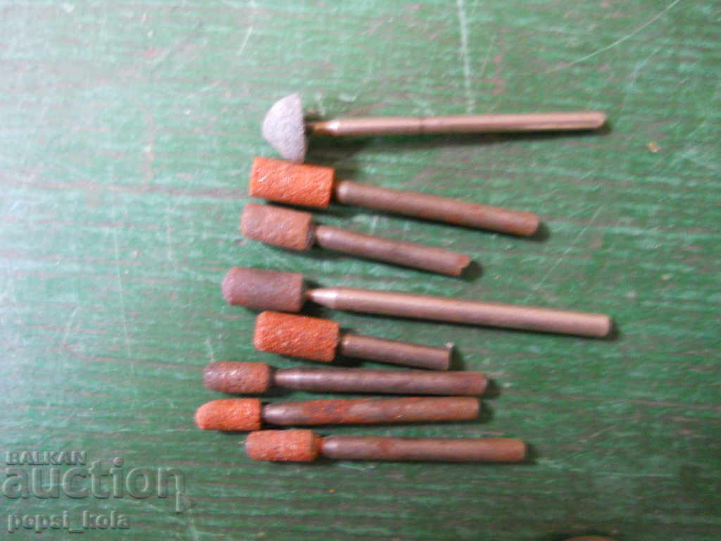 Sandpaper for hand sander with price € 10.00 | 19.56 BGN Sandpaper for hand sander with price € 10.00 | 19.56 BGN