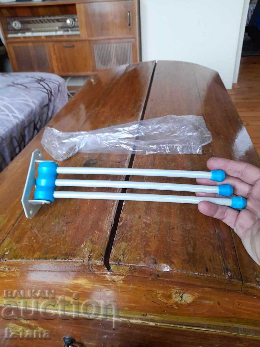 Old towel rack with price 38.00 BGN | € 19.43 Old towel rack with price 38.00 BGN | € 19.43