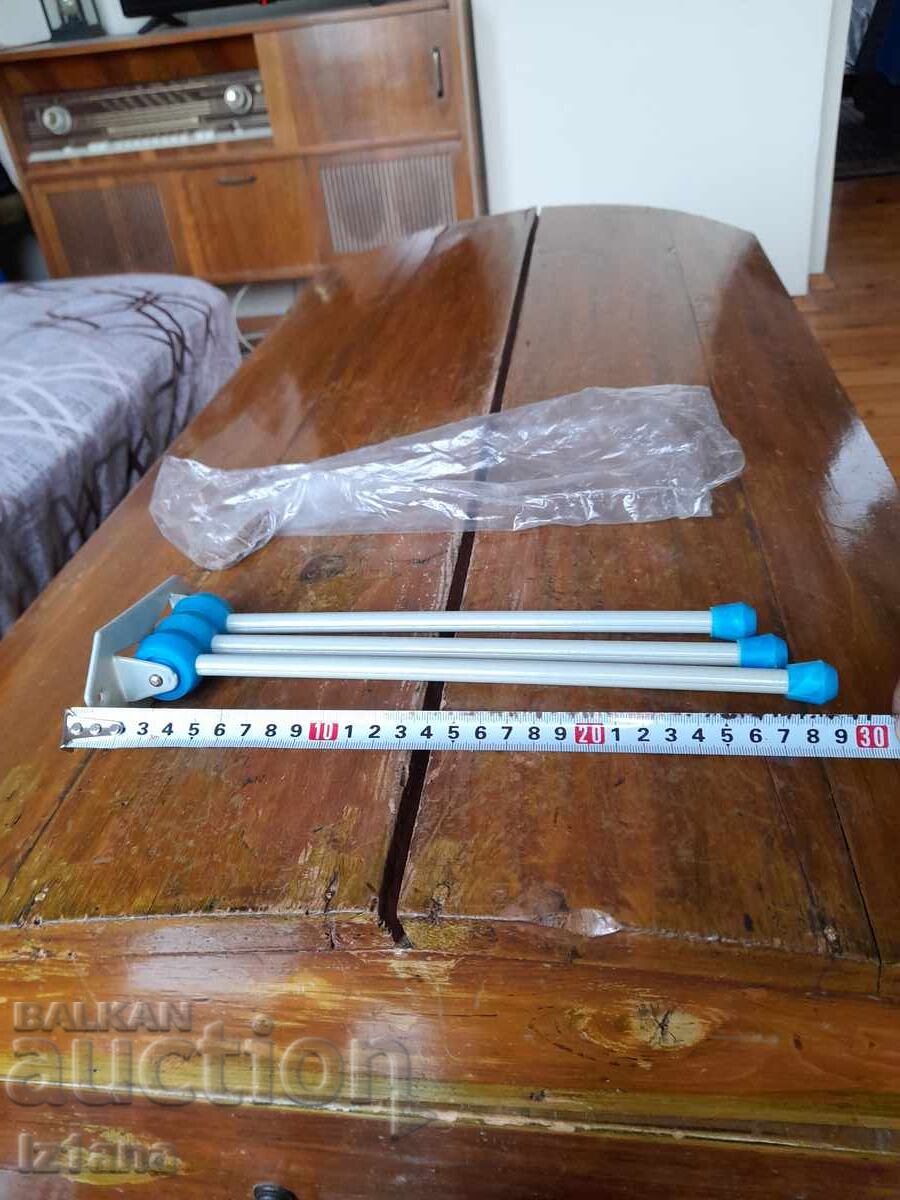 Auction Old towel rack Auction Old towel rack