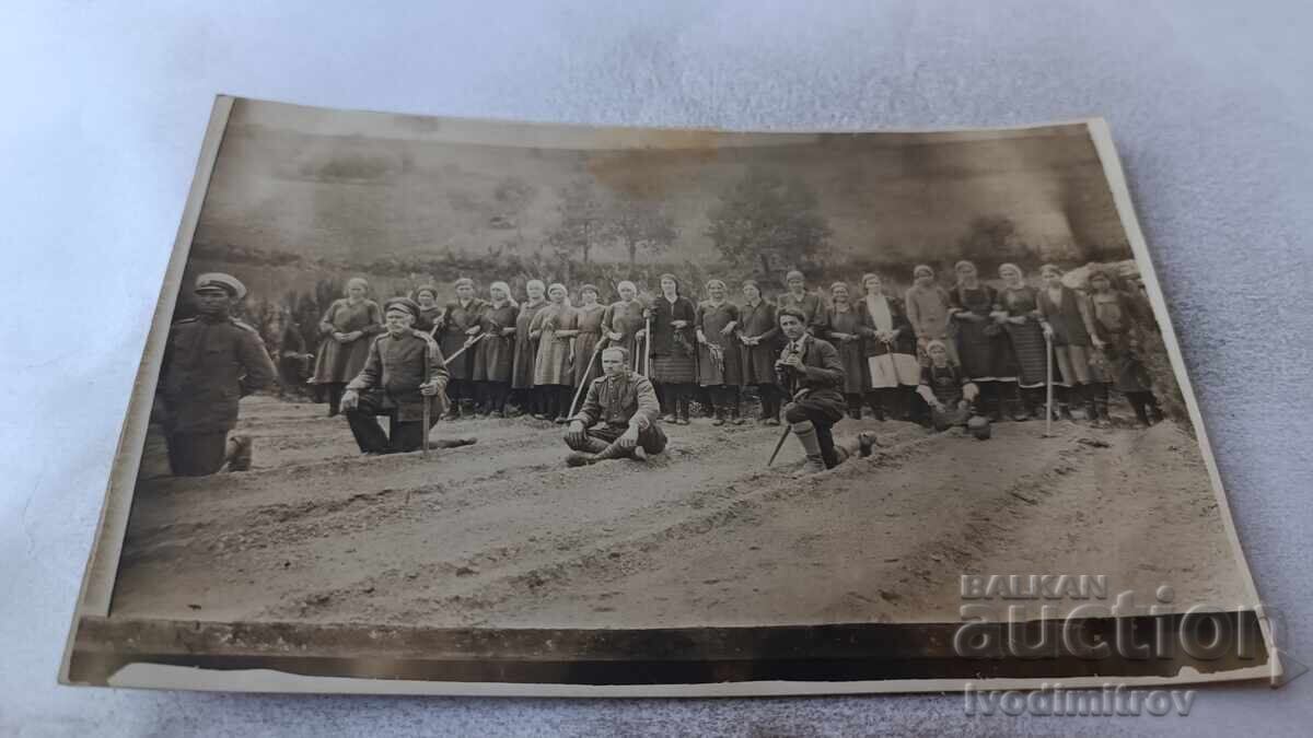 Fotografie Molitvă pe câmp