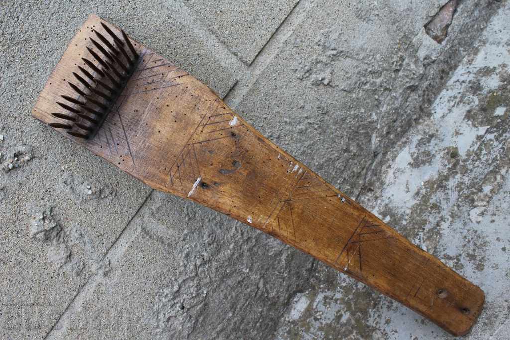 Old Rare Comb Brush Wool Yarn Forged Nails Tacks Old Rare Comb Brush Wool Yarn Forged Nails Tacks