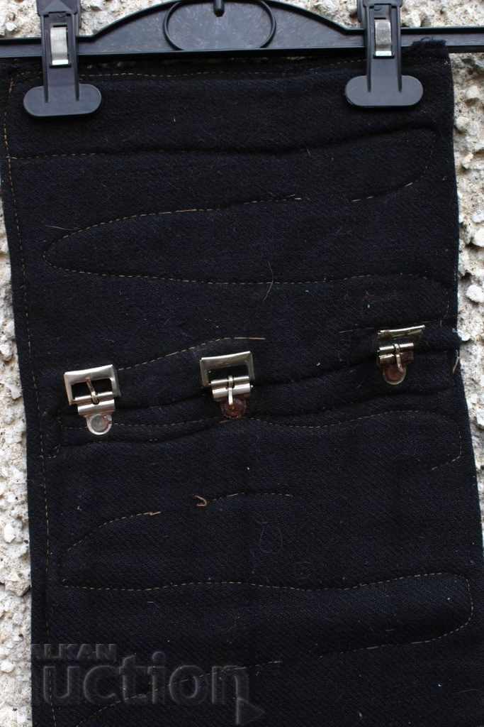 CENTURĂ BĂRBĂTEASCĂ AUTENTICĂ VECHE PENTRU COSTUM POPULAR cu preț 45.00 BGN | € 23.01