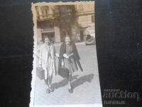 Fotografie veche, 10.1942, Pe drumul spre baie