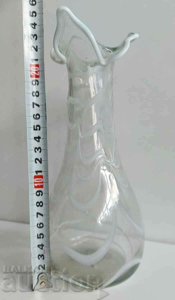 . BEAUTIFUL TOBACCO HEALTHY GLASS VASE TOBACCO GLASS with price 25.00 BGN | € 12.78