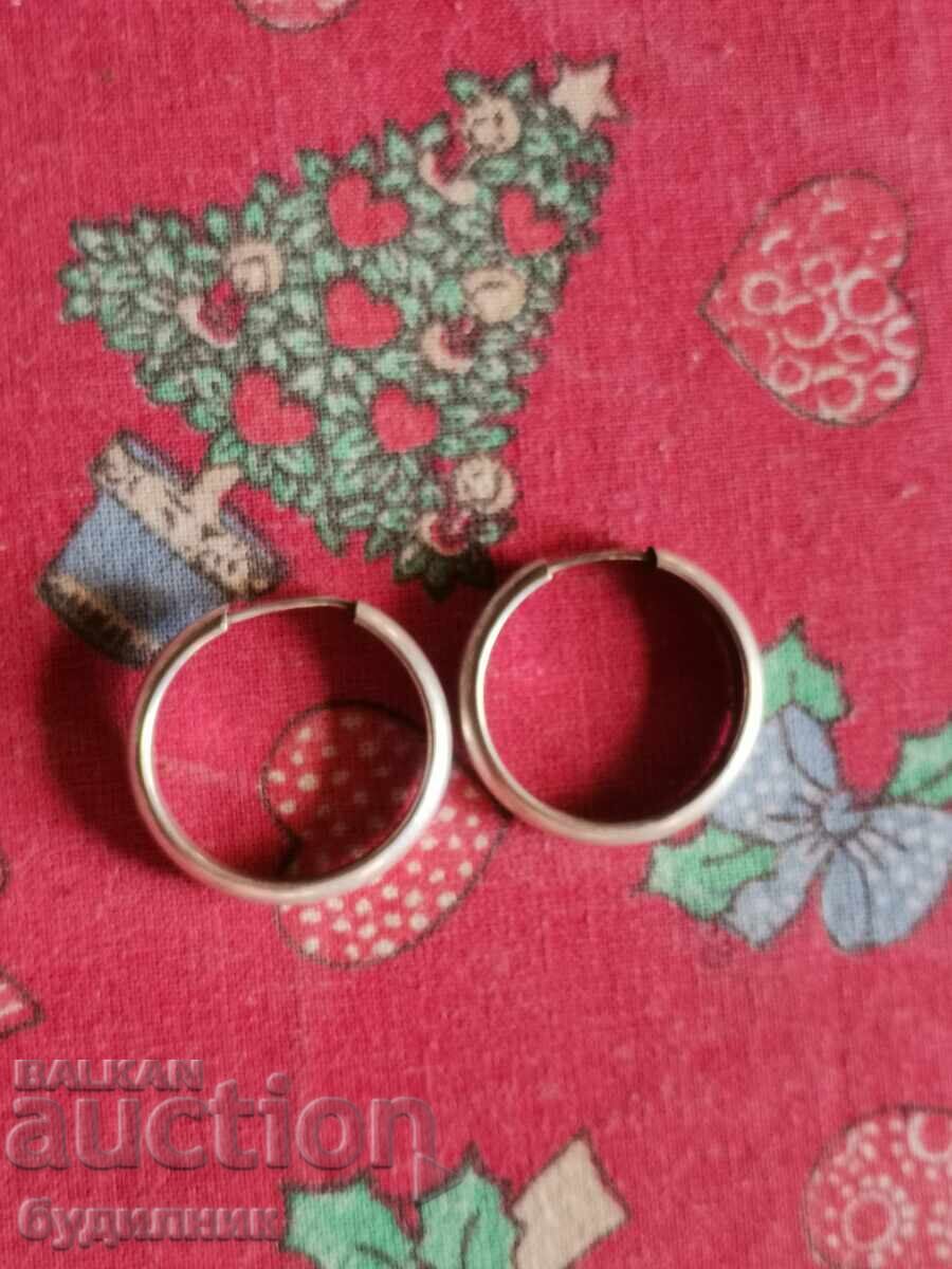 Silver earrings. I'm listing over 100 auctions. Take a look Silver earrings. I'm listing over 100 auctions. Take a look