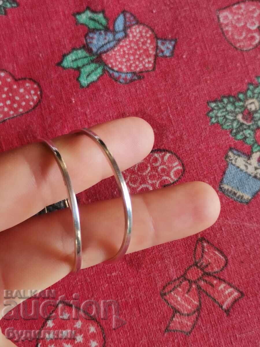 Silver earrings. I'm listing over 100 auctions. Take a look Silver earrings. I'm listing over 100 auctions. Take a look