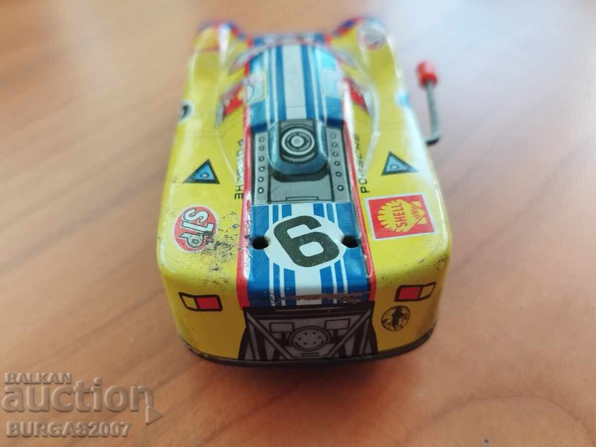 Доставка на Стара ламаринена играчка, кола Доставка на Стара ламаринена играчка, кола