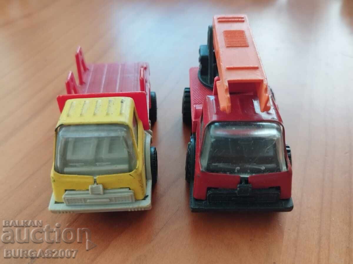 Аукцион Стари камиончета за части - 2 бр. Аукцион Стари камиончета за части - 2 бр.