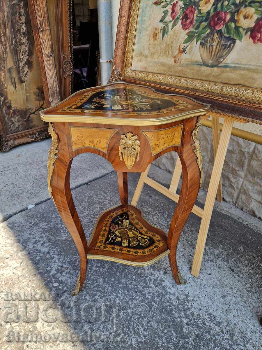 Licitație Măsuță înaltă superbă, antică, barocă, franceză Licitație Măsuță înaltă superbă, antică, barocă, franceză