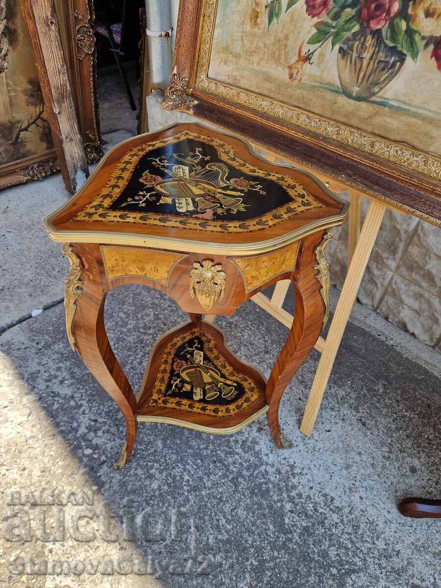 Livrarea Măsuță înaltă superbă, antică, barocă, franceză Livrarea Măsuță înaltă superbă, antică, barocă, franceză