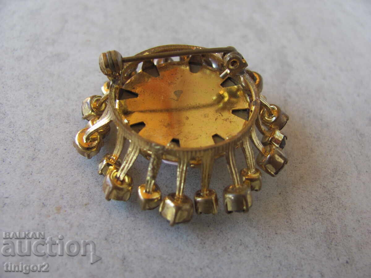 Auction Bohemian Brooch, Polished Semi-Precious Stones Auction Bohemian Brooch, Polished Semi-Precious Stones