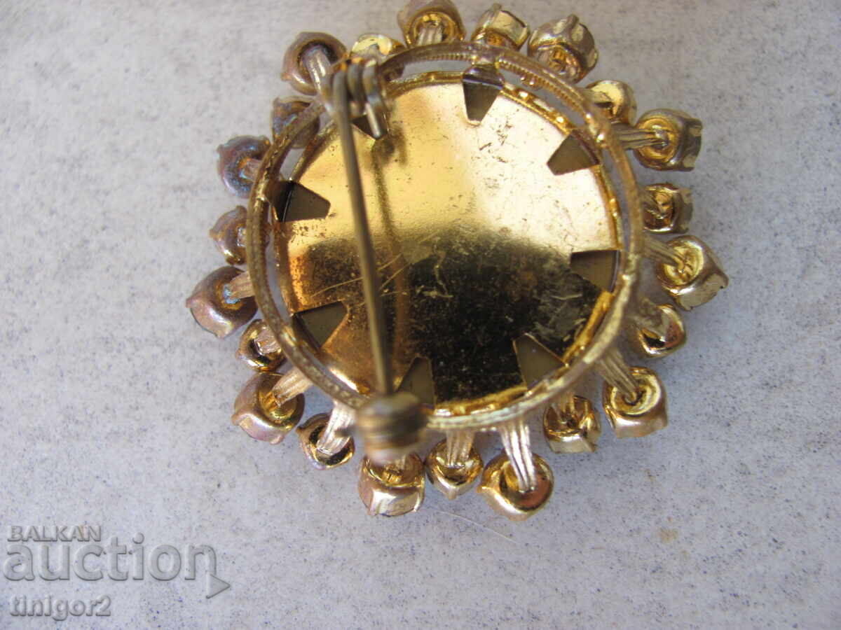 Delivery of Bohemian Brooch, Polished Semi-Precious Stones Delivery of Bohemian Brooch, Polished Semi-Precious Stones