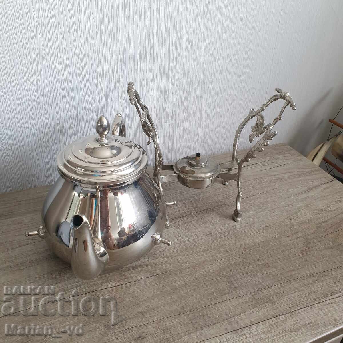 Δημοπρασία Σπιρτόφωτο τσαγιέρα με βάση και καυστήρα, 1.5 λίτρα