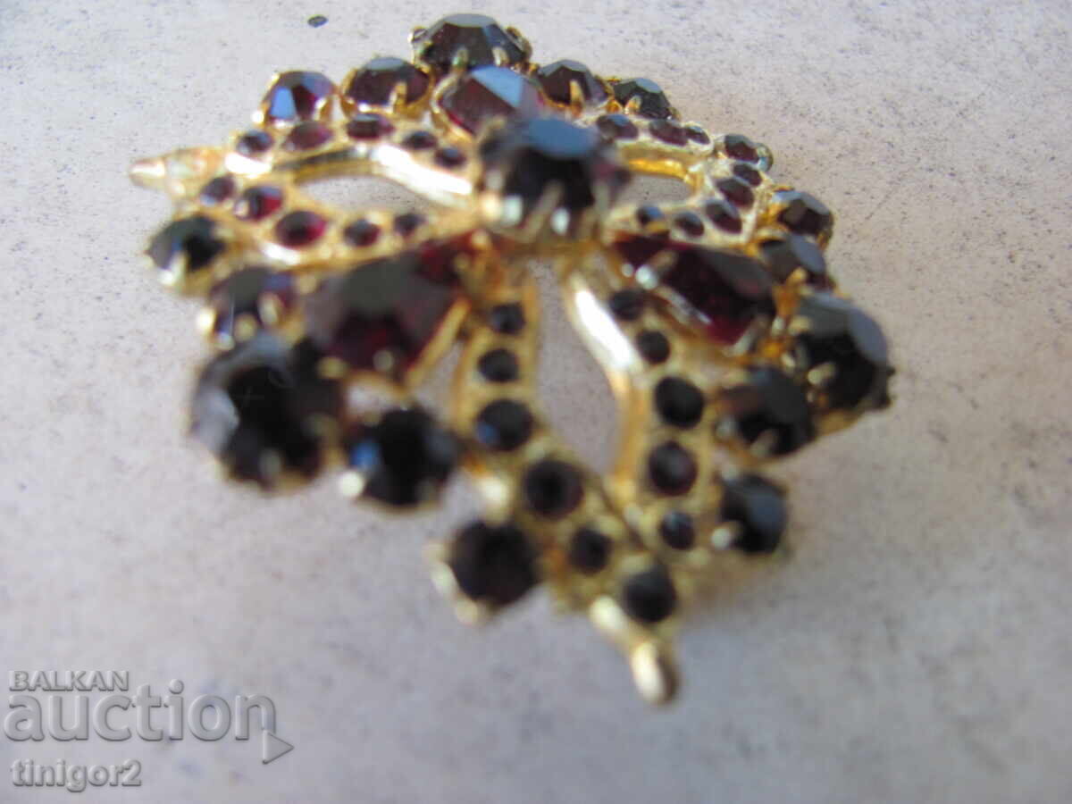 Beautiful Bohemian Brooch, Garnets, Gold Plating - 6