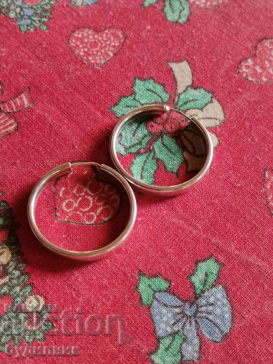 Silver earrings. I'm listing over 100 auctions. Take a look Silver earrings. I'm listing over 100 auctions. Take a look