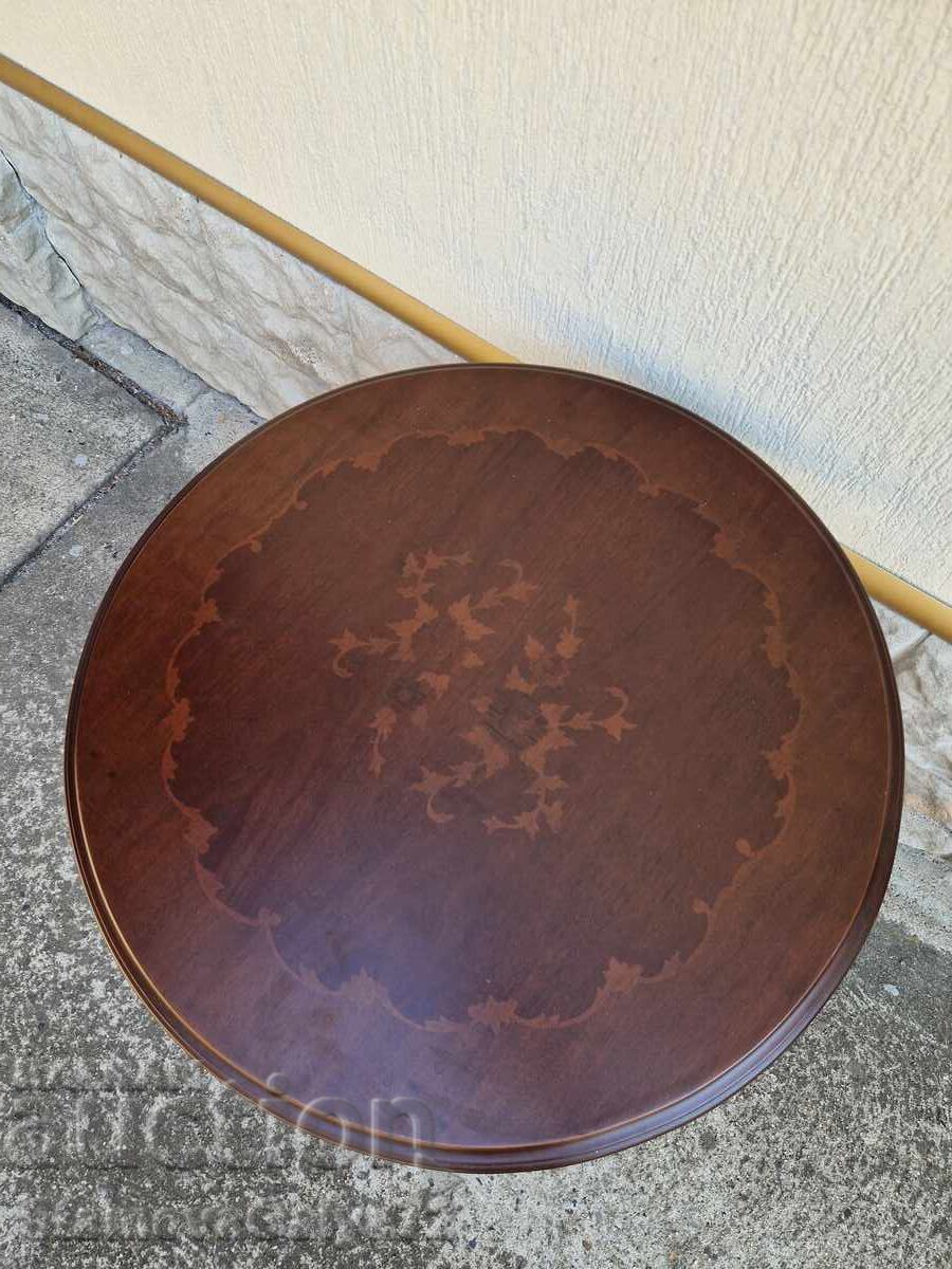 Δημοπρασία Υπέροχο αντίκα ξύλινο τραπέζι με ένθετα και σκαλιστά σχέδια