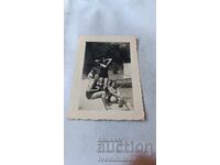 Fotografii cu fete tinere în costume de baie retro