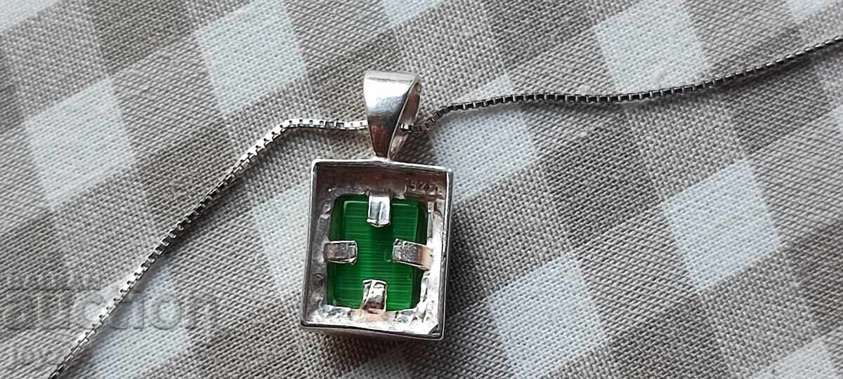Auction  SILVER PENDANT GREEN STONE 2.5 g./925 SALVATION