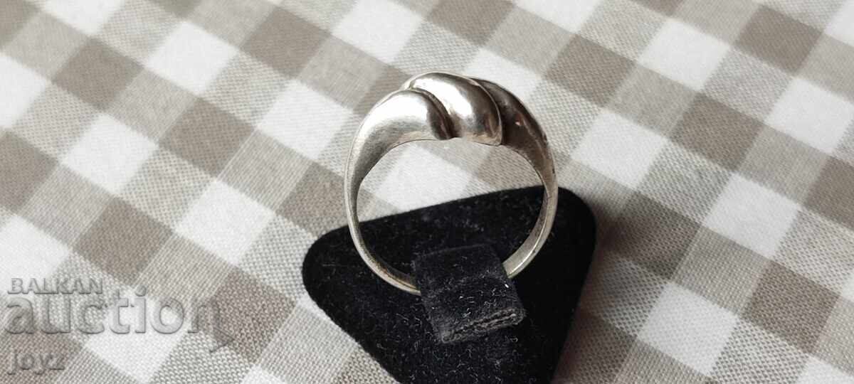 Auction  SILVER RING 3.7 GRAMS / 925 SILVER
