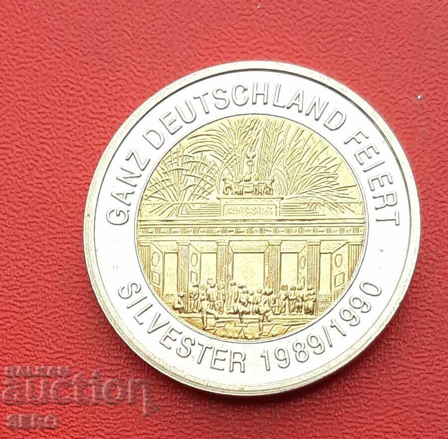 Medalie - Germania 2009 - 20 de ani de la reunificarea RFG și RDG cu preț 2.00 BGN | € 1.02 Medalie - Germania 2009 - 20 de ani de la reunificarea RFG și RDG cu preț 2.00 BGN | € 1.02