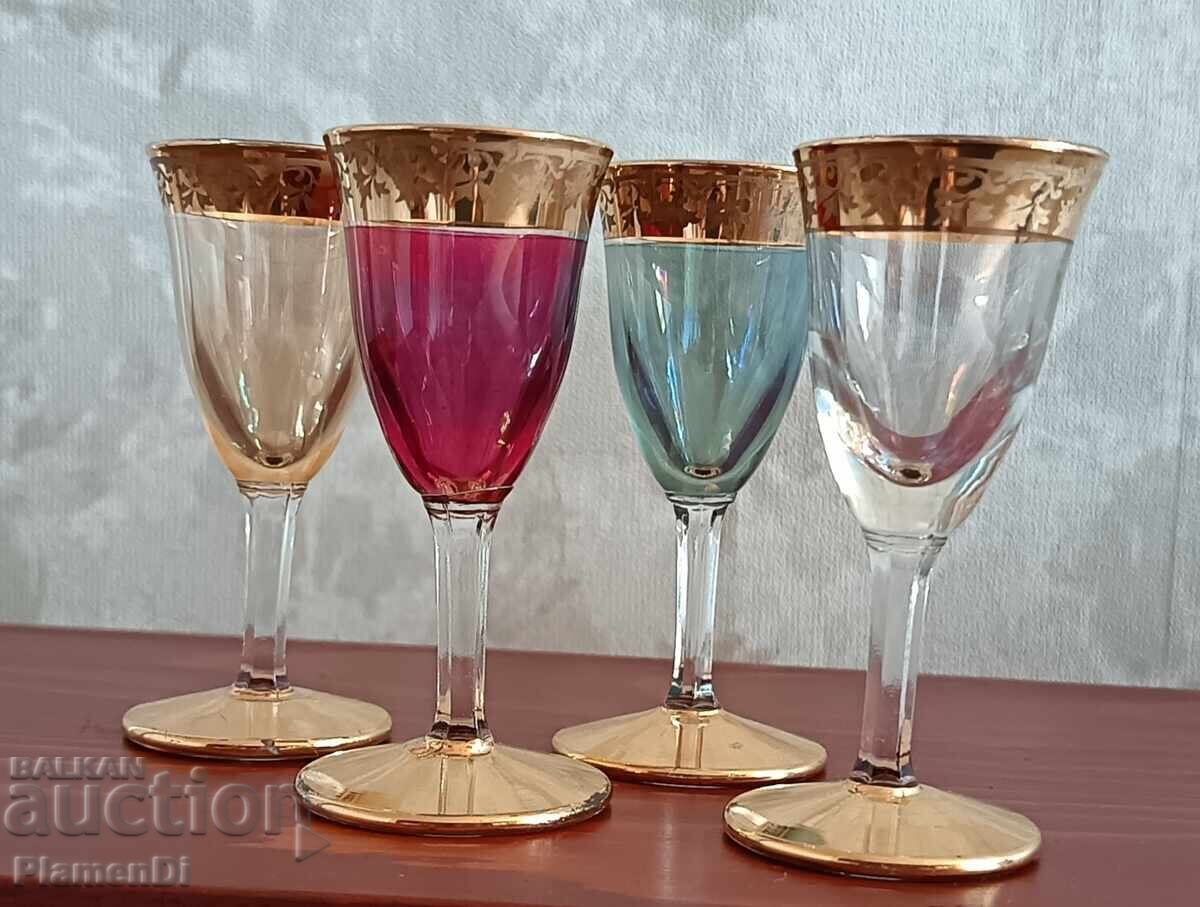 Delivery of Lot, set of retro cups Delivery of Lot, set of retro cups