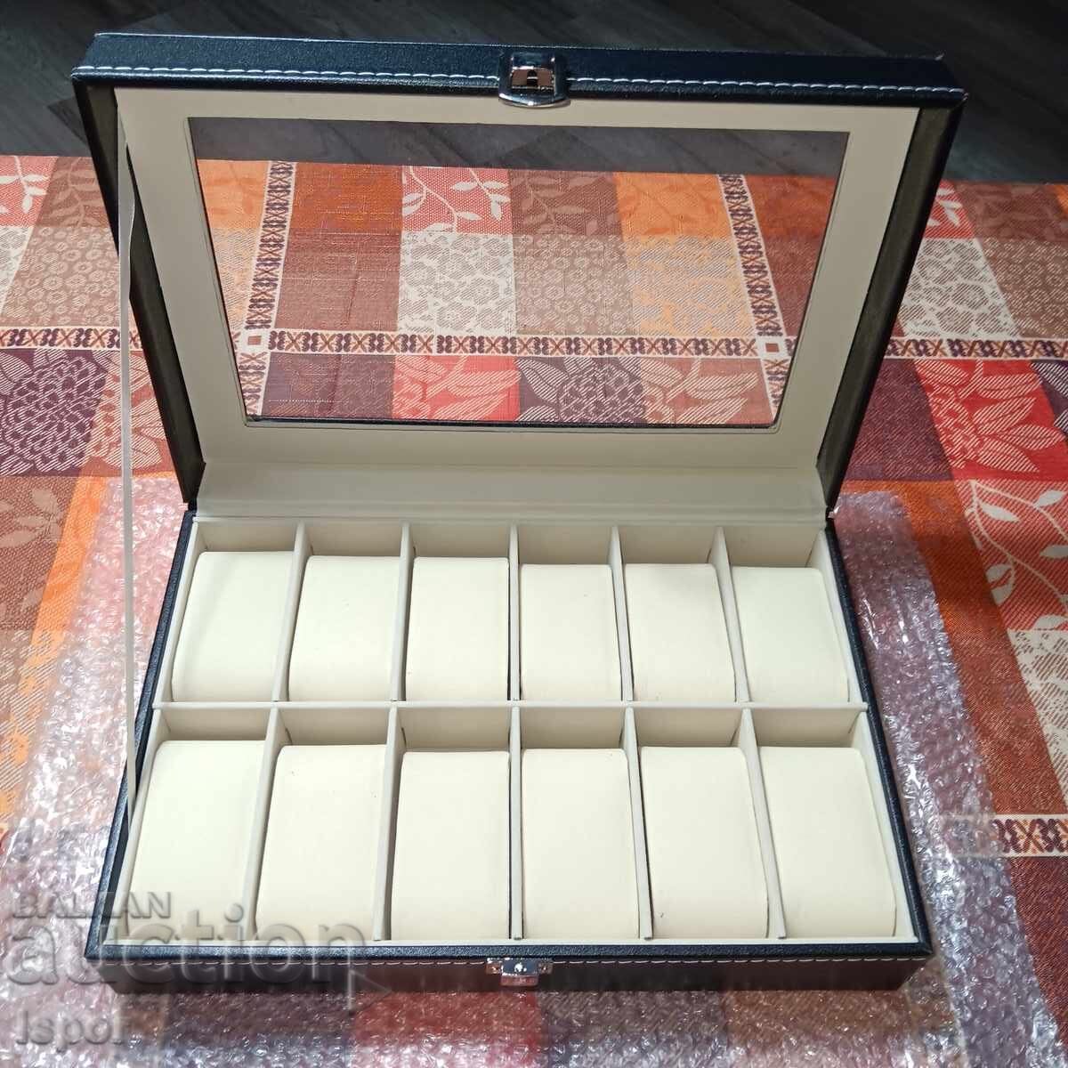 Auction  Luxury Leather Watch Box 12 Compartments