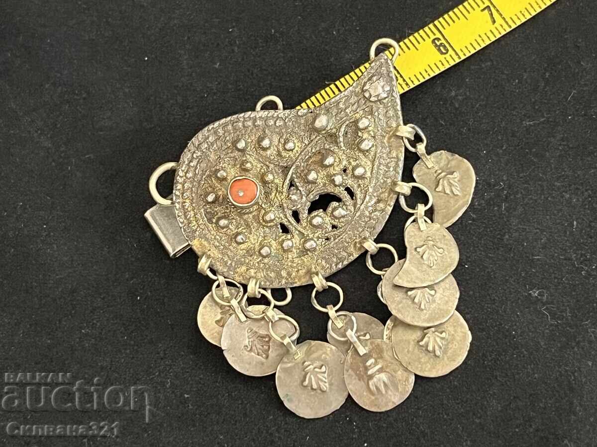 Доставка на Възрожденски Накит Трепка