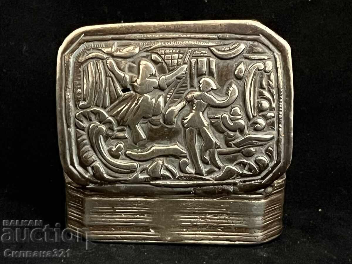 Revival Sniff Box with price 350.00 BGN | € 178.95 Revival Sniff Box with price 350.00 BGN | € 178.95