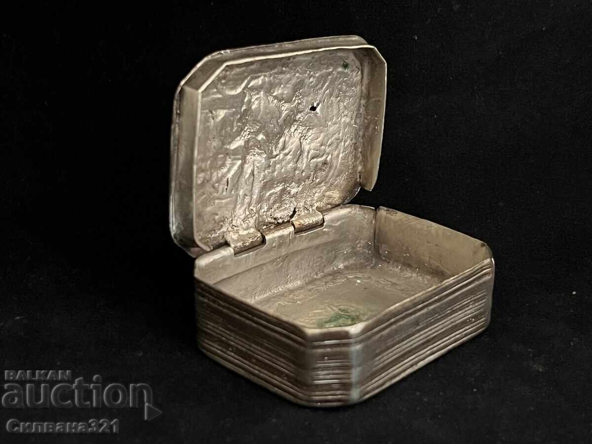 Revival Sniff Box - 5 Revival Sniff Box - 5