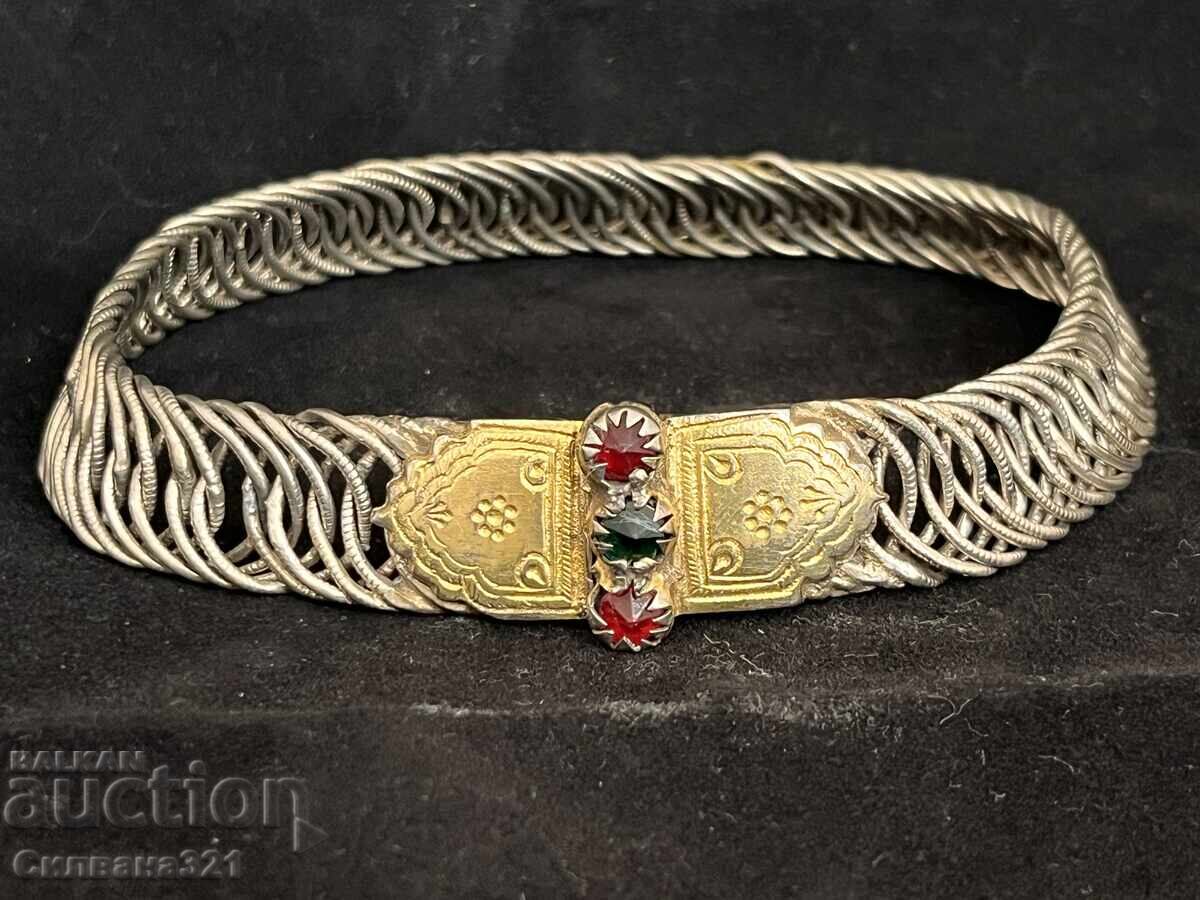 Bijuterie de argint veche, tip "cușcă"