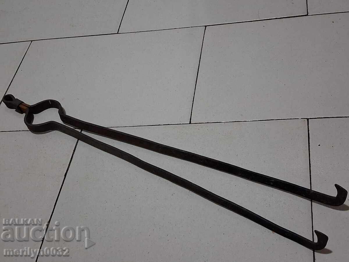 Old tongs, dilaf, wrought iron