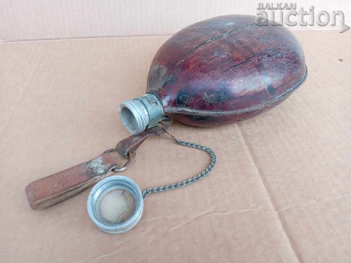 Auction  WW2 WWII Officer's Canteen with Belt Carrier