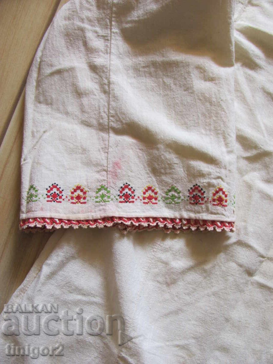 Folk costume shirt, lace and embroidery with price 50.00 BGN | € 25.56