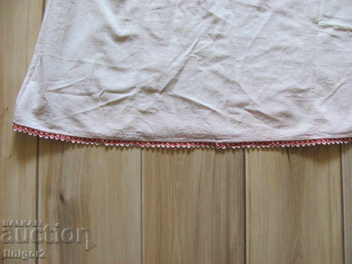 Delivery of Folk costume shirt, lace and embroidery