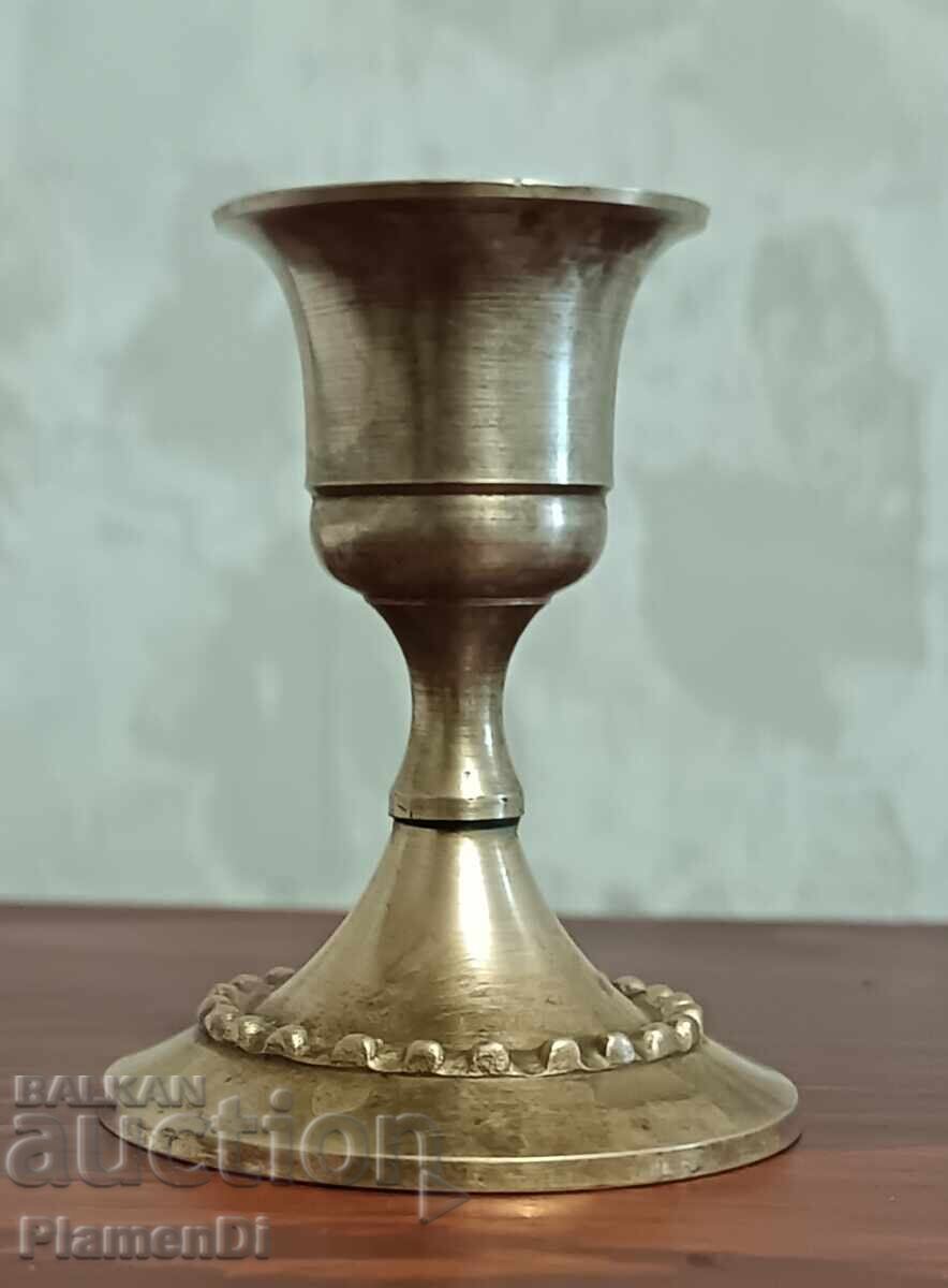 Παλιό μπρούτζινο κηροπήγιο με τιμή 10.00 BGN | € 5.11 Παλιό μπρούτζινο κηροπήγιο με τιμή 10.00 BGN | € 5.11