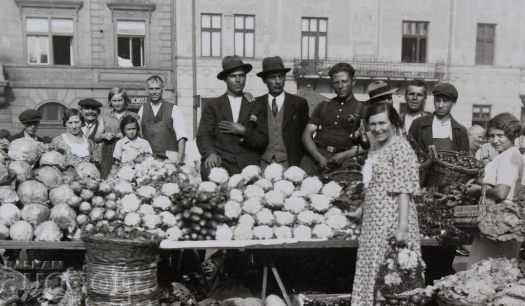 . 1935 ΒΟΥΛΓΑΡΟΙ ΚΗΠΟΥΡΟΙ ΤΣΕΧΟΣΛΟΒΑΚΙΑ ΤΣΕΧΙΚΗ ΑΓΟΡΑ ΦΩΤΟΓΡΑΦΙΑ με τιμή 19.00 BGN | € 9.71 . 1935 ΒΟΥΛΓΑΡΟΙ ΚΗΠΟΥΡΟΙ ΤΣΕΧΟΣΛΟΒΑΚΙΑ ΤΣΕΧΙΚΗ ΑΓΟΡΑ ΦΩΤΟΓΡΑΦΙΑ με τιμή 19.00 BGN | € 9.71