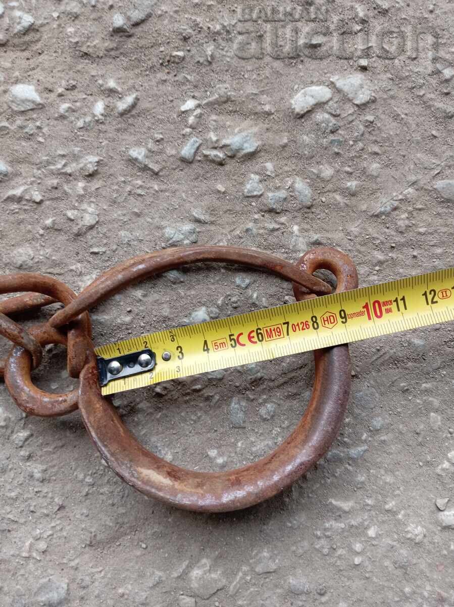 Old hand-forged buckles, chains, shackles, shackles - 6 Old hand-forged buckles, chains, shackles, shackles - 6