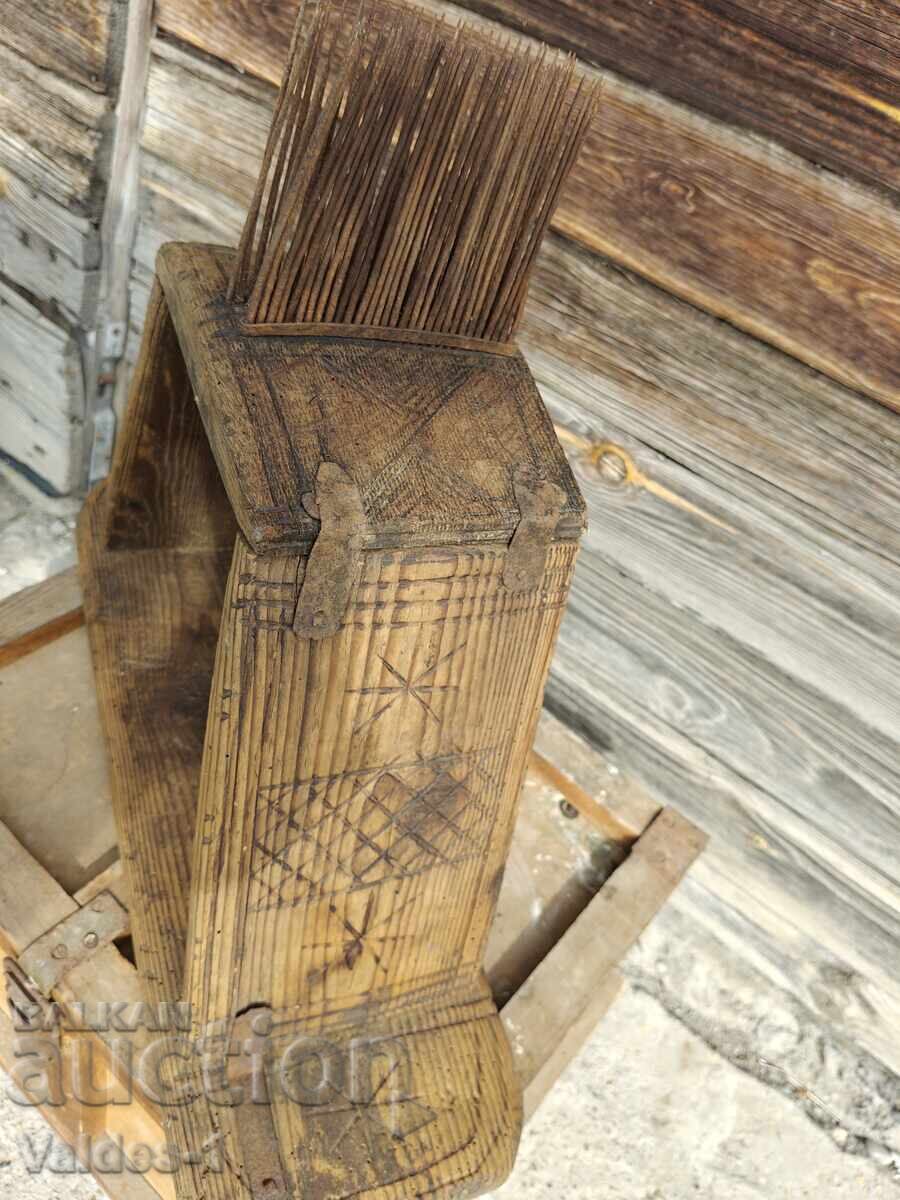 Wooden stick for combing, cleaning wool Wooden stick for combing, cleaning wool