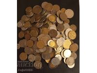 Монети от цял свят.